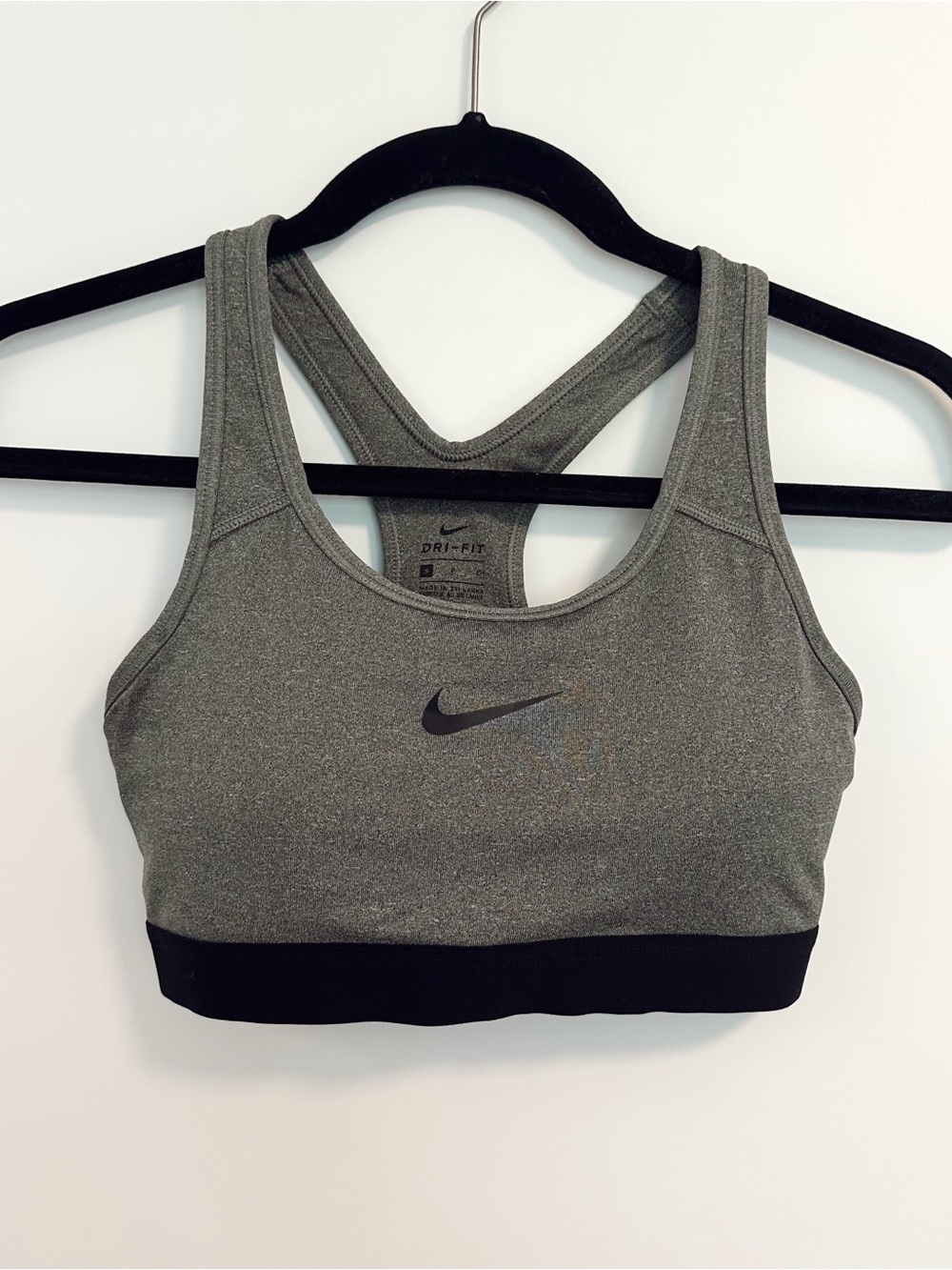 Nike Dri-FIT Gray Athletic Sports Bra with Black Band Size Small Activewear